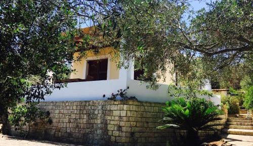 Two-Bedroom House with Sea and Garden View