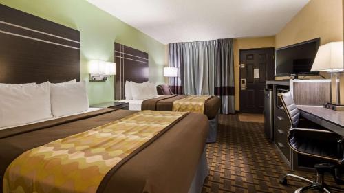 Queen Room with Two Queen Beds - Non-Smoking