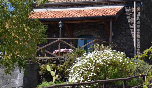 One-Bedroom Holiday Home with Sea View - Split Level