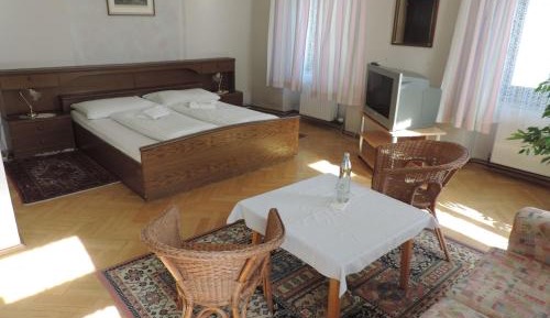 Large Double Room