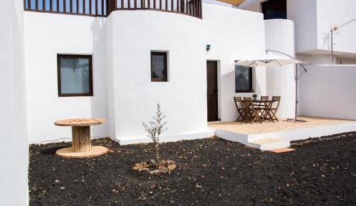 Apartment with Garden View