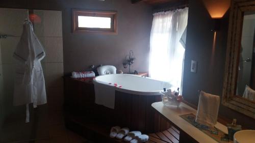 Deluxe Suite with Spa Bath