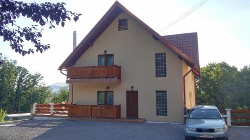 Seven-Bedroom House