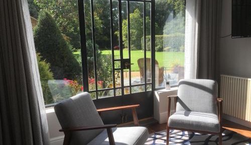 Apartment with Garden View