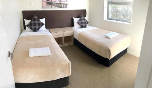 Two-Bedroom Apartment with Spa Bath