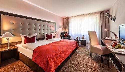 Standard Twin Room with Garden View