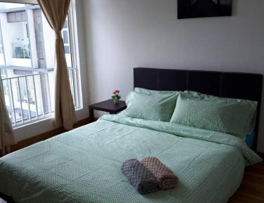 Apartment with Pool View 