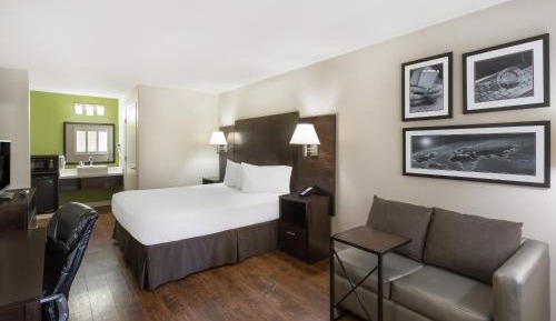 King Room - Non-Smoking