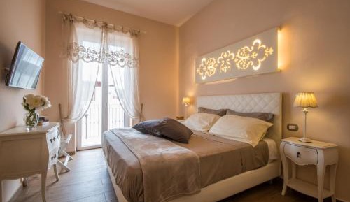 Superior One-Bedroom Apartment