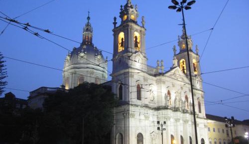 Apartment with Garden View