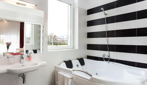 Triple Room with Garden View