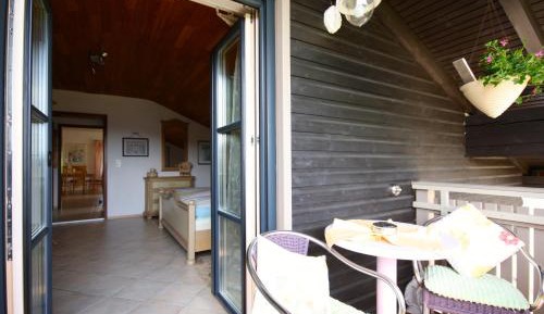 Apartment with Garden View