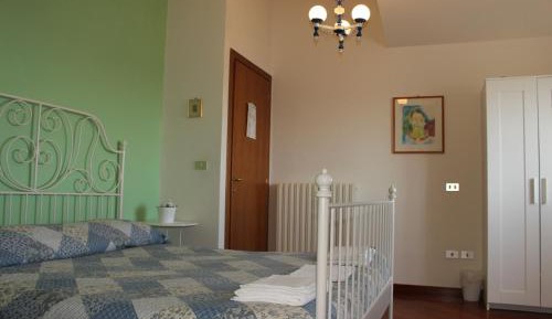 Quadruple Room with Private Bathroom