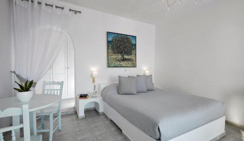 Superior Triple Room with Caldera View