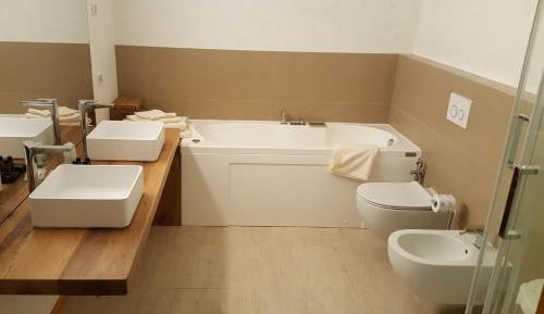 King Suite with Spa Bath