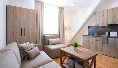 Apartment (5 Adults)