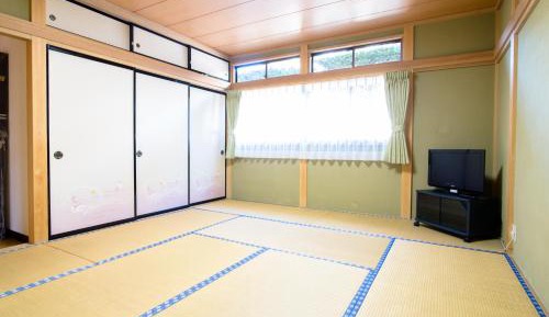 Superior Japanese-Style Room with shared bathroom