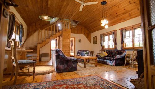 Three-Bedroom Apartment (8 Adults)