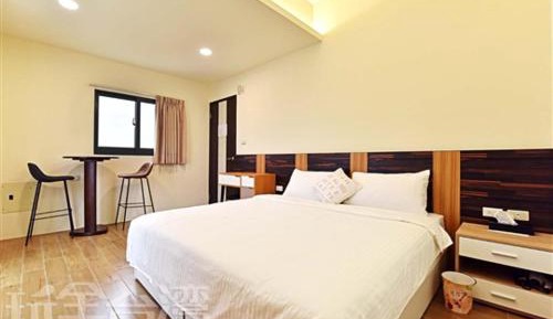 Queen Room with Balcony
