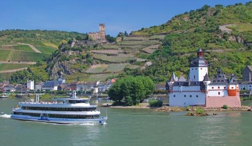 One-Bedroom Apartment with River View