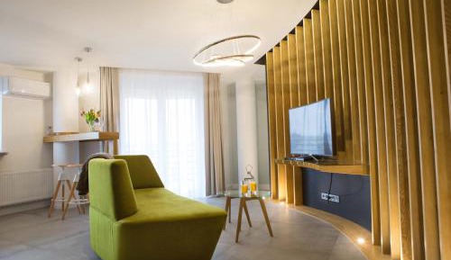 Deluxe Apartment