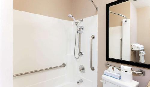 Queen Room with Two Queen Beds and Mobility/Hearing Access - Non-Smoking