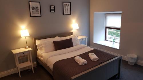 Double or Twin Room with Private Bathroom