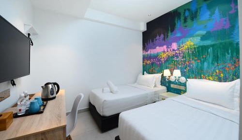 Art Twin (No Window) 