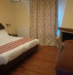 Double or Twin Room with Fireplace