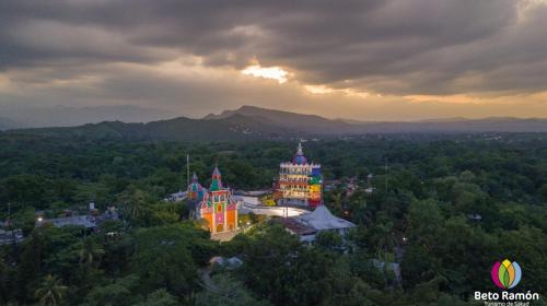 Twin Room with Private External Bathroom