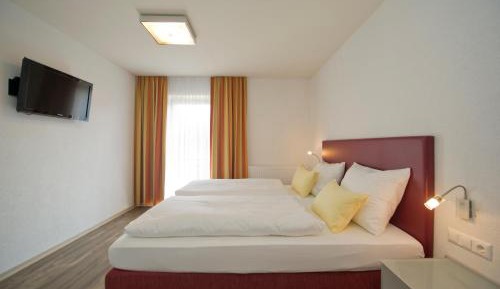 Two-Bedroom Apartment (4 Adults)
