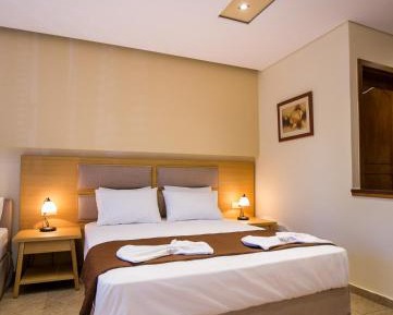 Studio (2 Adults + 1 Child)