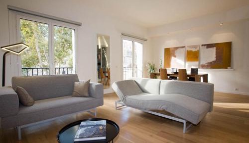 Deluxe Apartment Super King Size Beds  