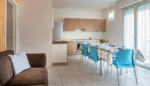 Three-Bedroom Apartment with Balcony