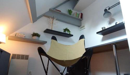 Single Attic Room with Private Bathroom