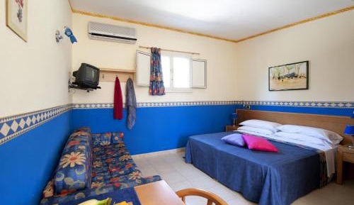 Bungalow (4 Adults)