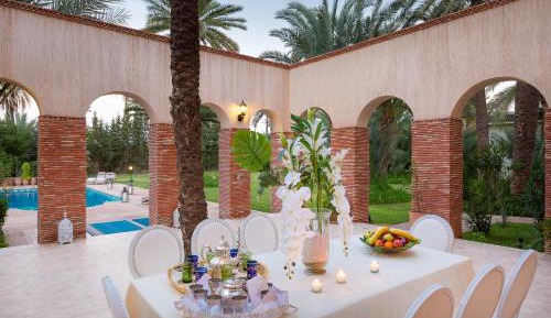 Prestige 7 Bedrooms-Private Villa with extra Heated Pool