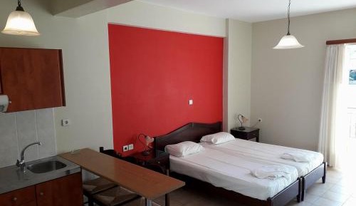 Studio (2 Adults)