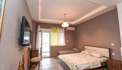 Studio with Park View (3 Adults)