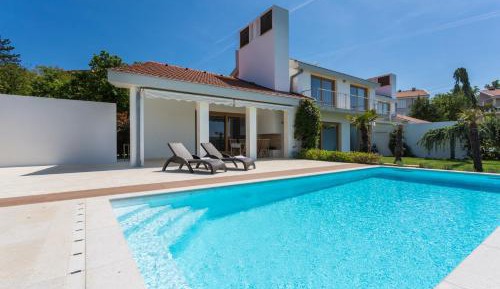 Villa with Sea View