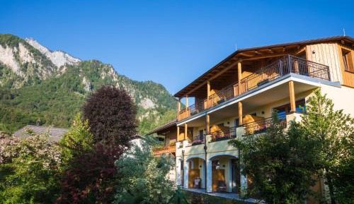 Deluxe triple-bedroom