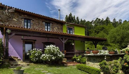 Four-Bedroom House with Swimming Pool