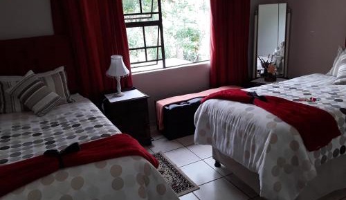 Standard Twin Room with Garden View