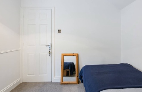 Whitstable Cabin | Dough Cottage, a Quiet, Stylish House in Central Whitstable