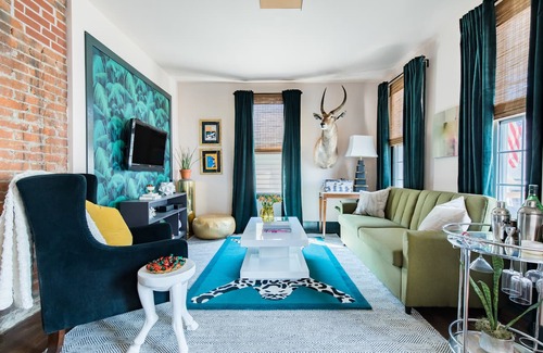 Riverview House | Strawberry Chill - an Exuberantly Decorated Boho House
