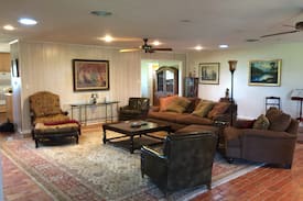 Brenham House | Lazy Acres Farm Getaway