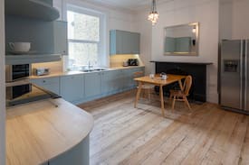 Margate House | Magical Margate Townhouse, 2 Family/2 Bubble Stays