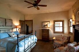 Ennis Cabin | Winding Ridge Guest House