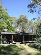 Mathoura Cabin | Peaceful Modern Cabin Close to the Murray River