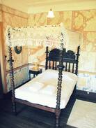 Estarreja Cabin | Pontoeste Guesthouse - Vintage Room